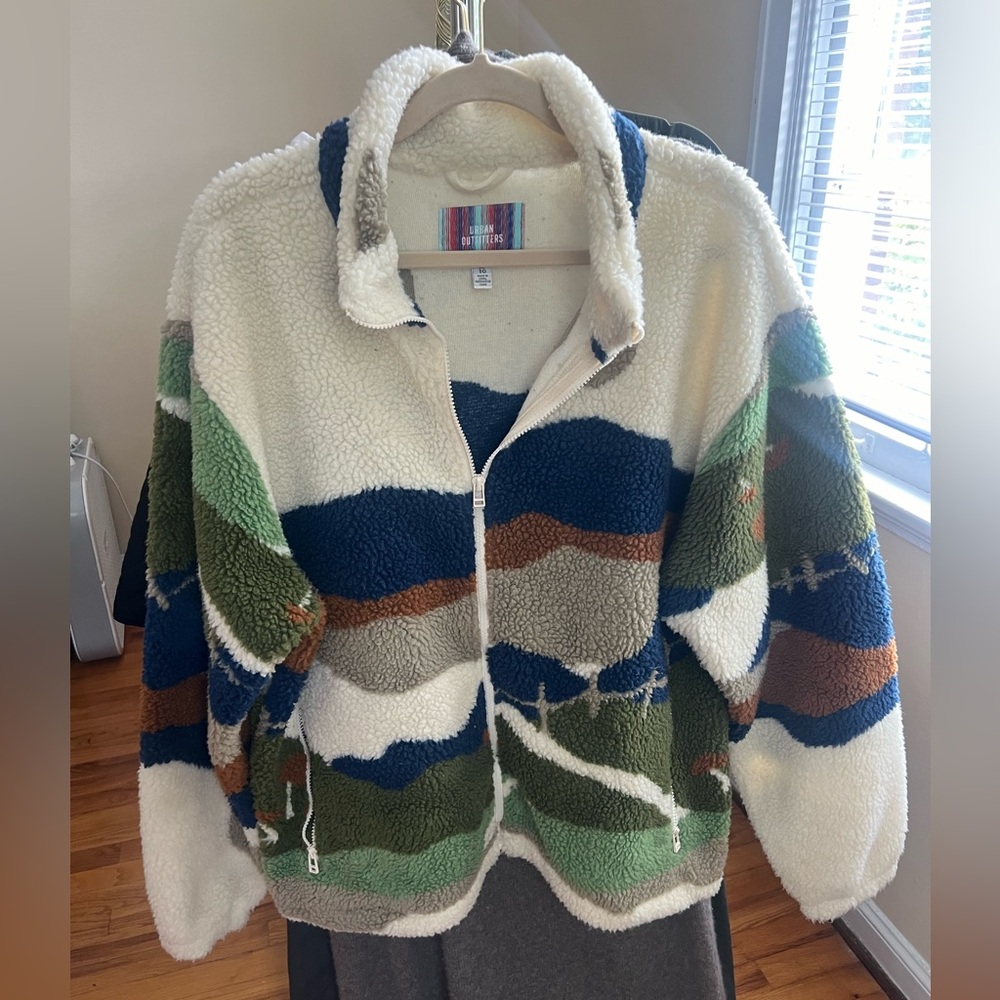 Urban Outfitters teddy coat with landscape XL